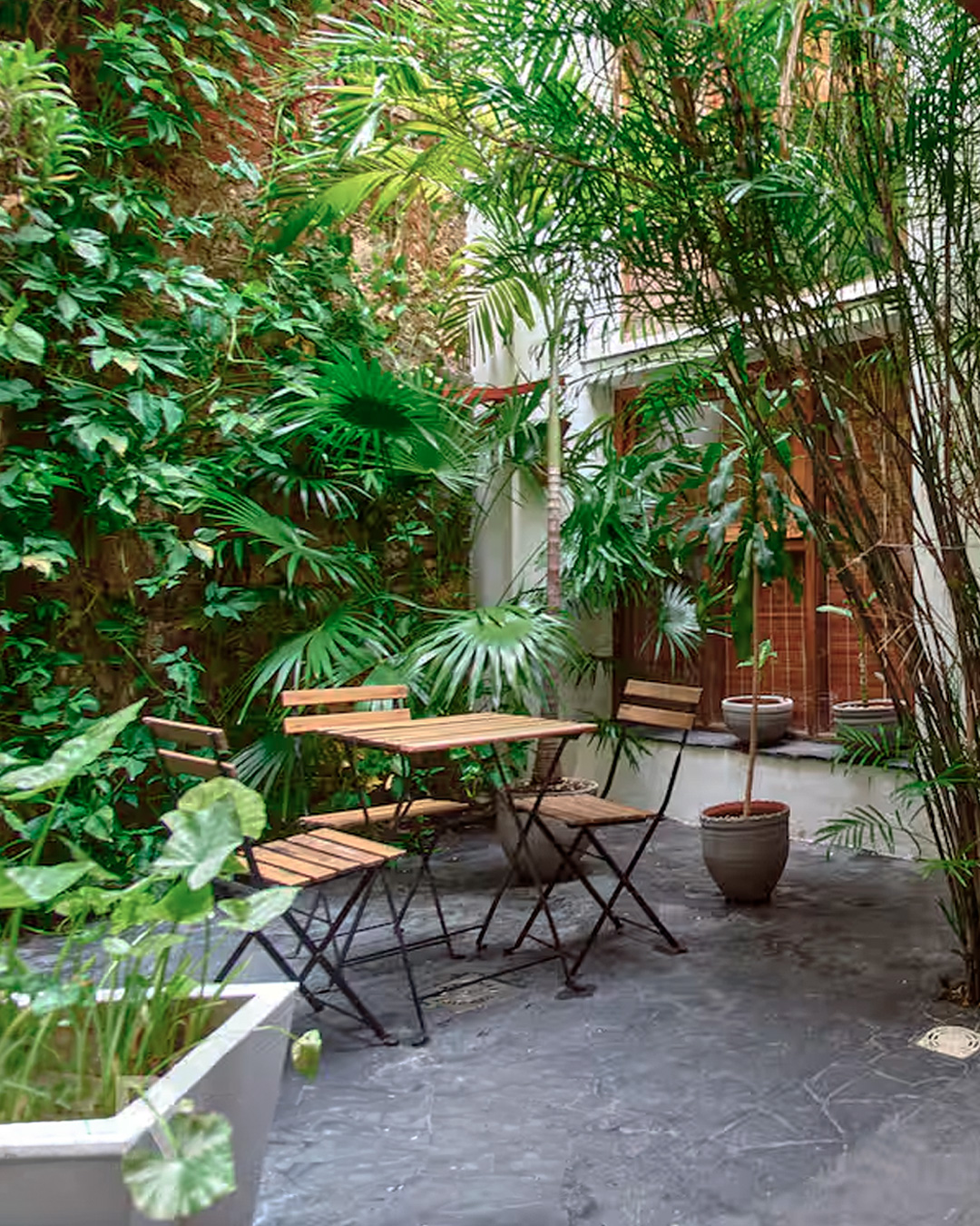 revolution hotel — narrativa de marca